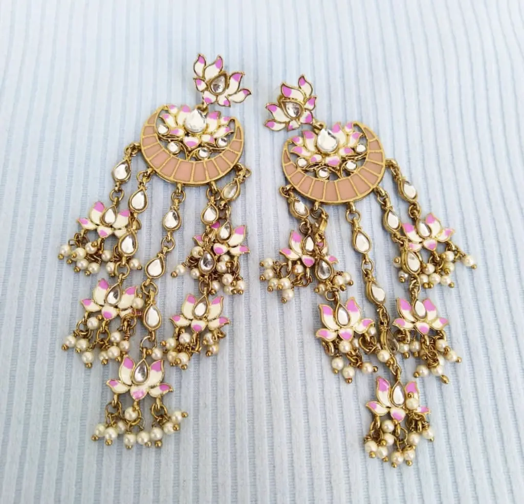 RadhikaMeenakaripearlhangingKundanEarring-FashionJewels2.webp